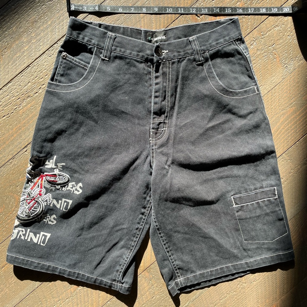 vintage graffiti cargo shorts